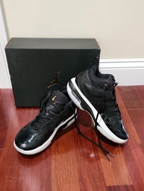 Jordan Stay Loyal 3 (GS) Black & White Sneakers with Gold Jumpman | Size 7Y